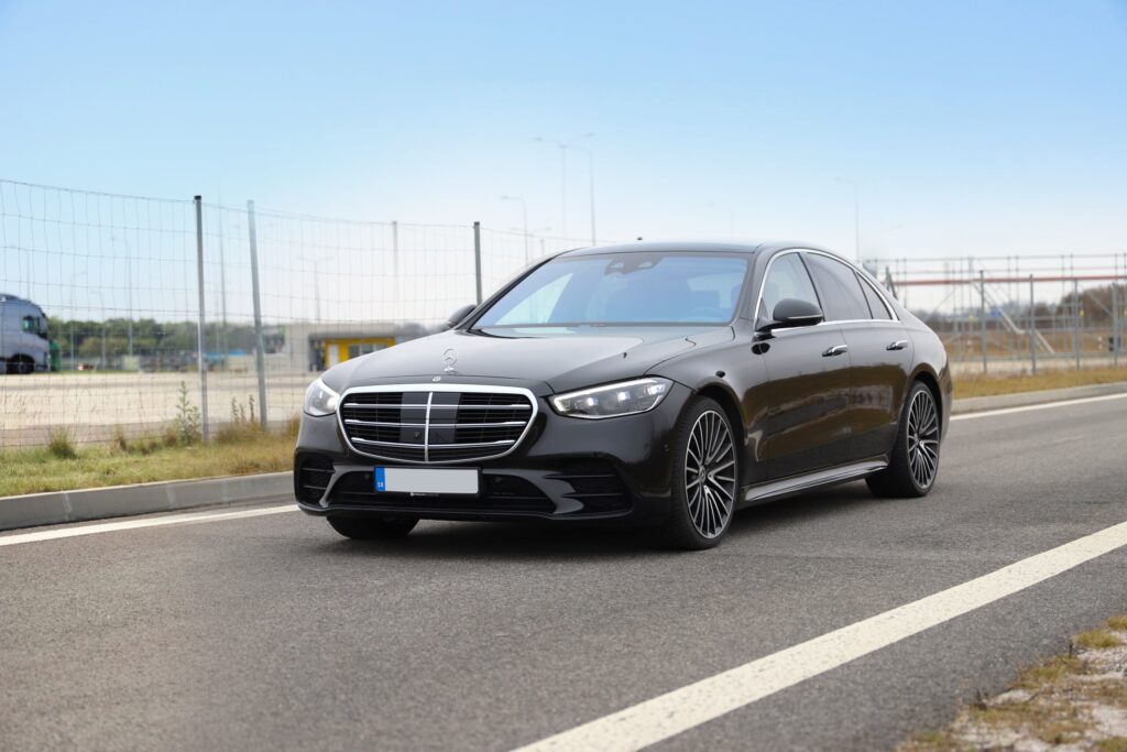 Prenájom Mercedes S400d – luxusný sedan s výkonom, komfortom a modernými technológiami od DreamCars